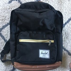 SALE 🔴🍁 Pop Quiz Herschel backpack